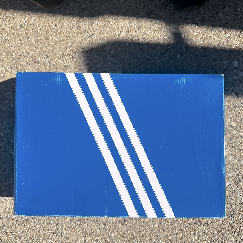 SOLD!!! Adidas Superstar Sneakers - White - Size 11 - Picture 14 of 14